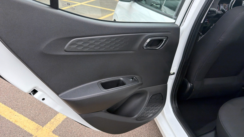 Hyundai i10 1.0 MPi SE 5dr Petrol Hatchback